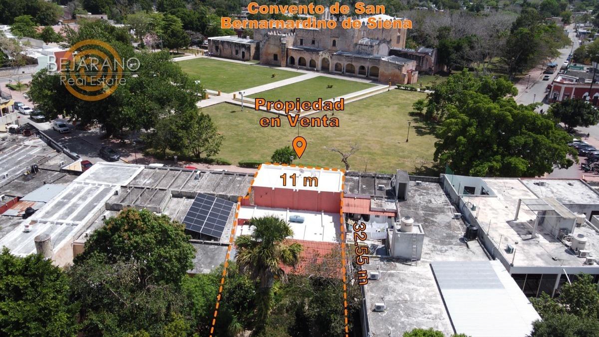 bre-cr-sisal-02 Vista aérea de la casa frente al Convento y el parque de Sisal