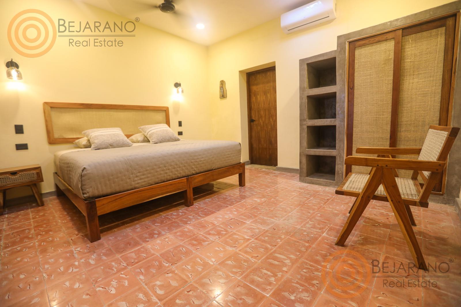 bre-crv-parksantaana-17 Recámara con piso de mosaico, aire acondicionado y clóset de ratán