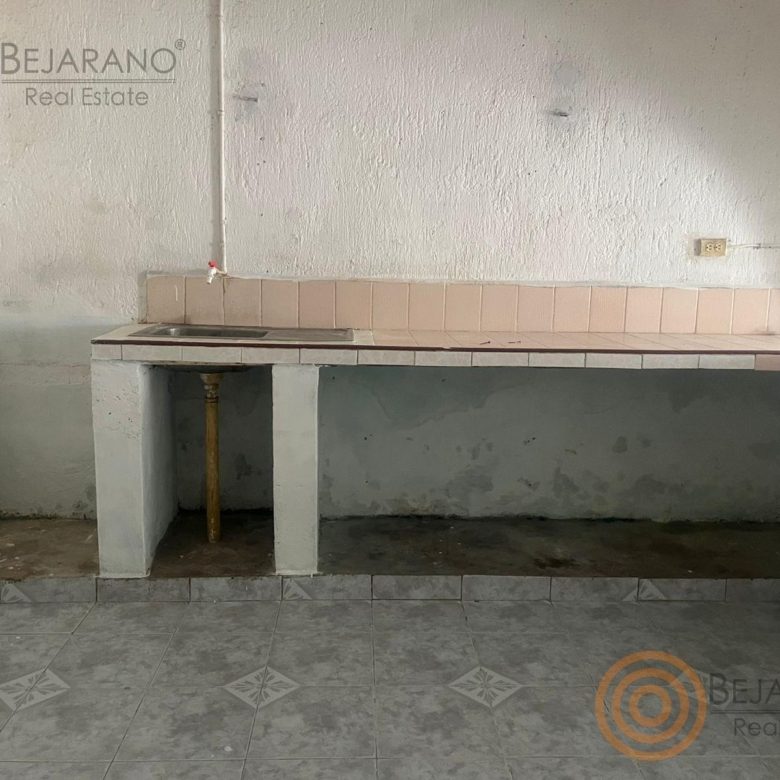 Cocina con tarja y cubierta de concreto
