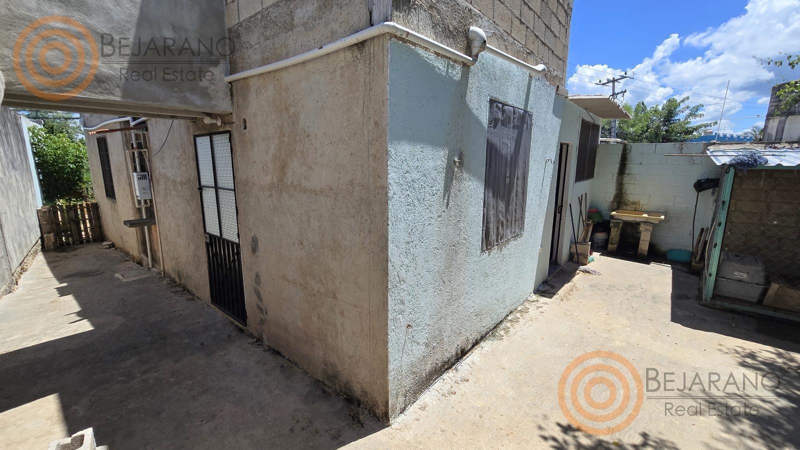 bre-cv-orqui-14 Patio trasero con puerta a la casa