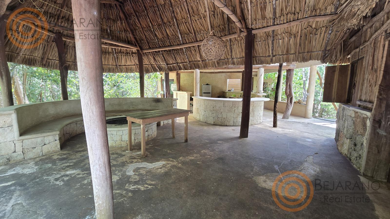bre-rv-tixcalcupul-380-20 Palapa con barra de convivencia y mesa de trabajo